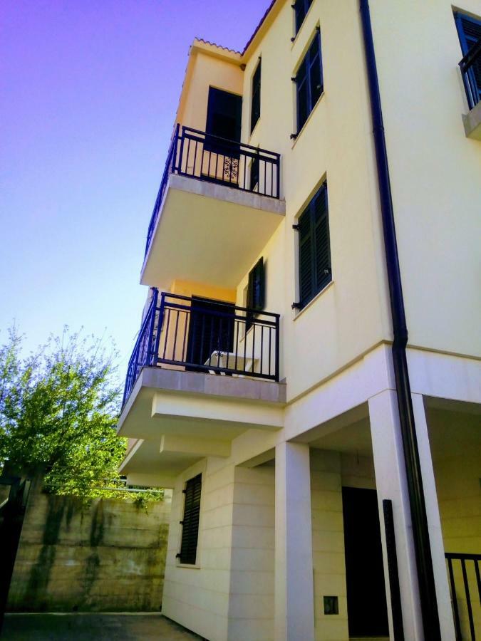 Apartmani Petrija เพรอชานิ ภายนอก รูปภาพ