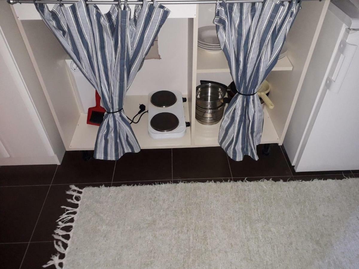 Apartmani Petrija เพรอชานิ ภายนอก รูปภาพ