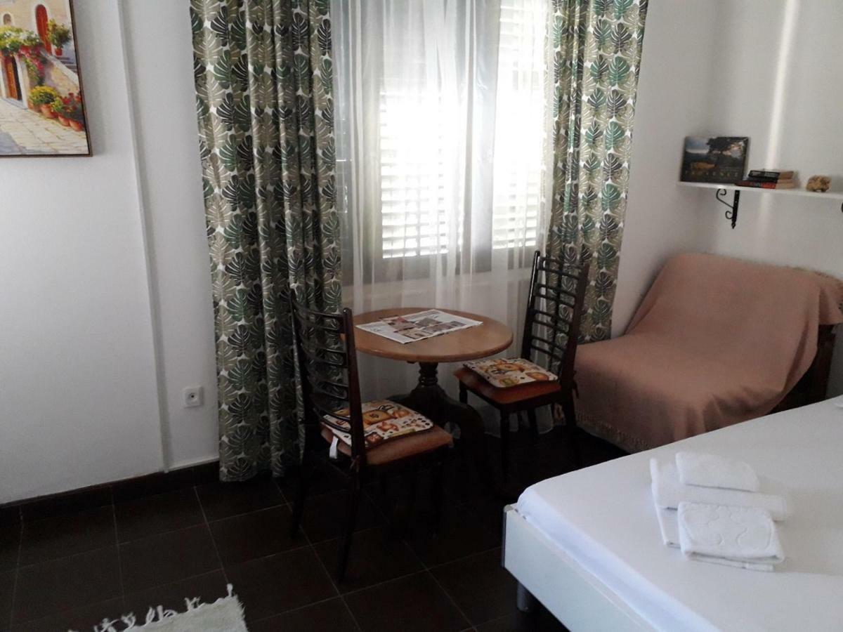 Apartmani Petrija เพรอชานิ ภายนอก รูปภาพ